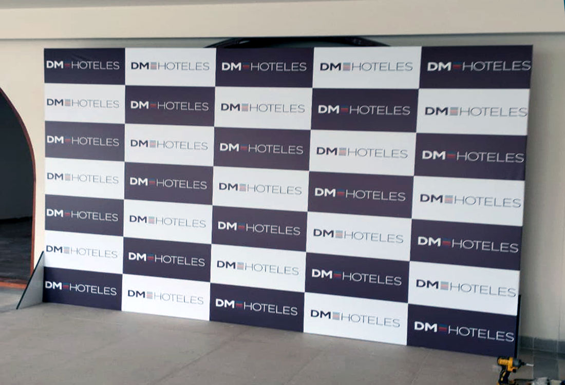 GIGANTOGRAFIAS EN LIMA    