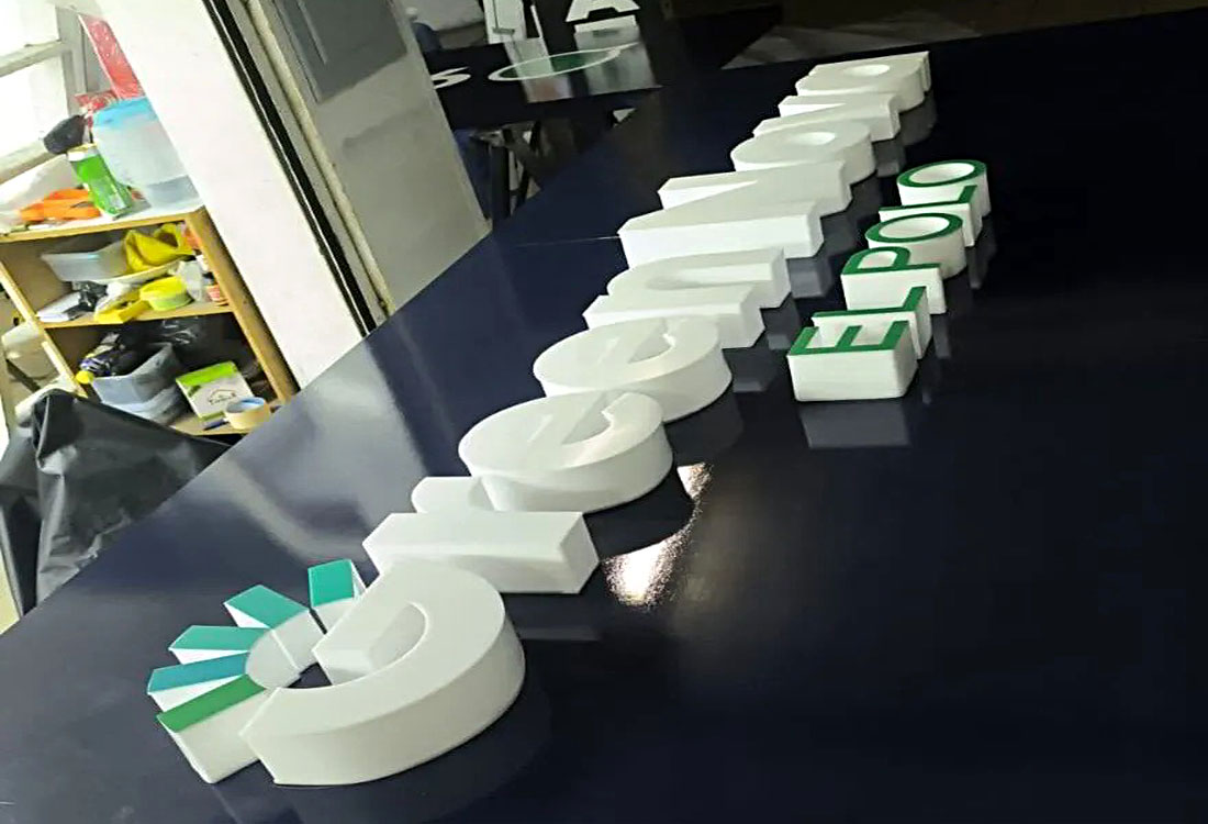 GIGANTOGRAFIAS EN LIMA    