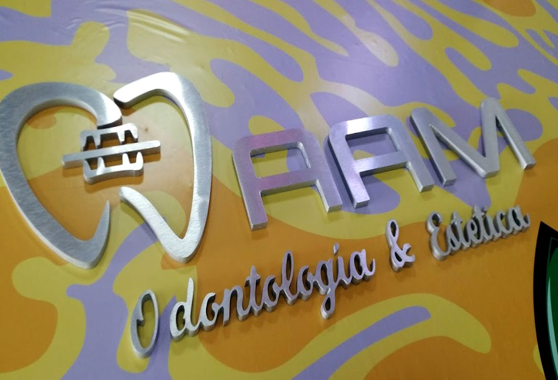 GIGANTOGRAFIAS EN LIMA    