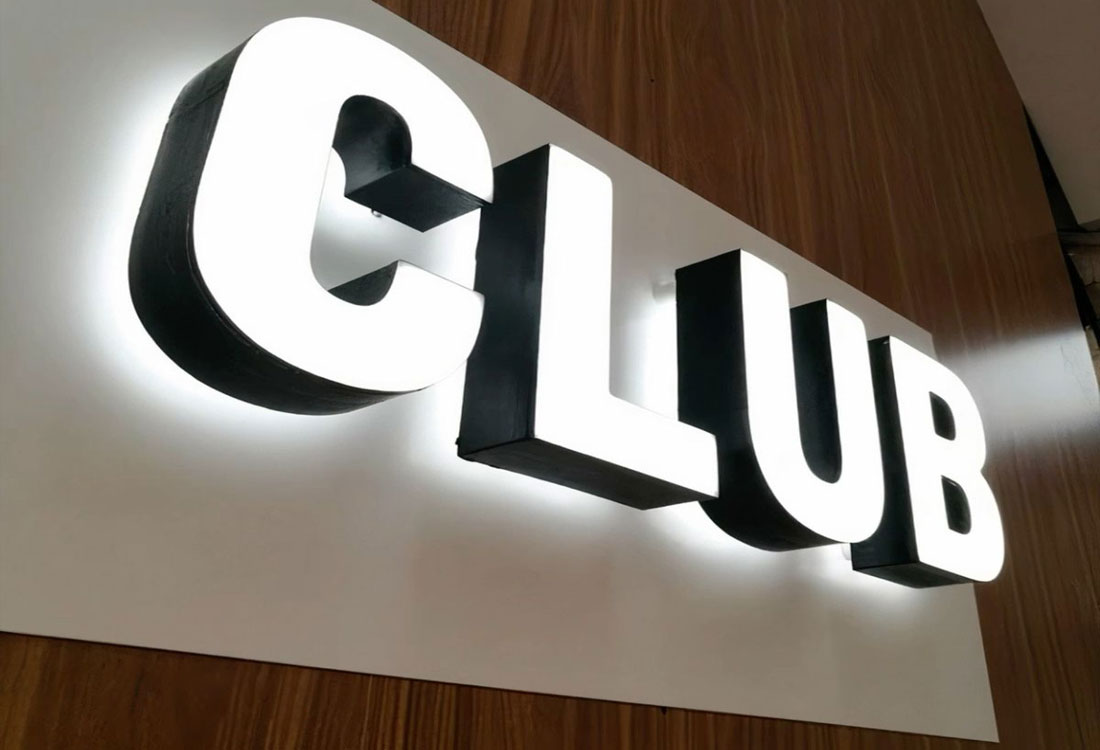 GIGANTOGRAFIAS EN LIMA    